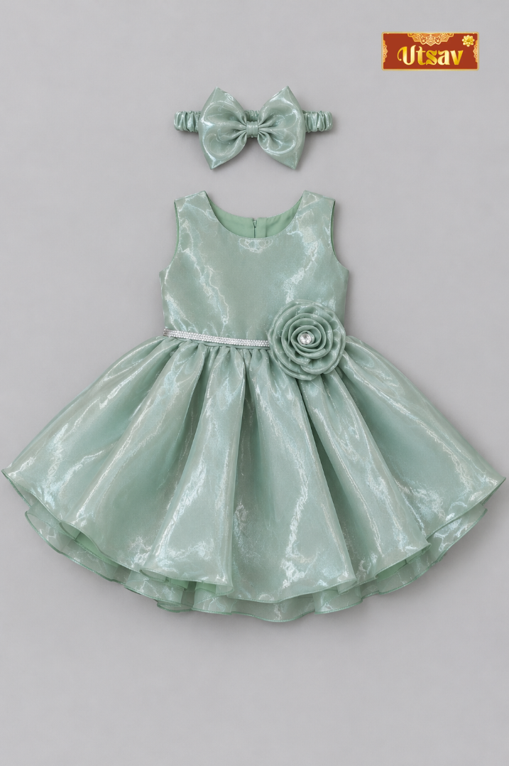 Glimmering Meadow - Green