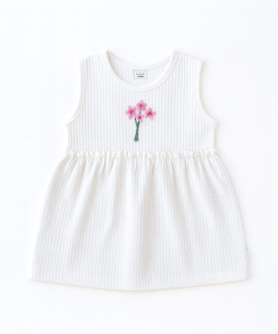 GIRLS SLEEVELESS KNITTED FROCK